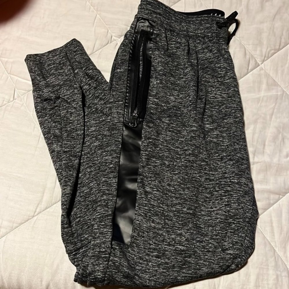 American Eagle Joggers